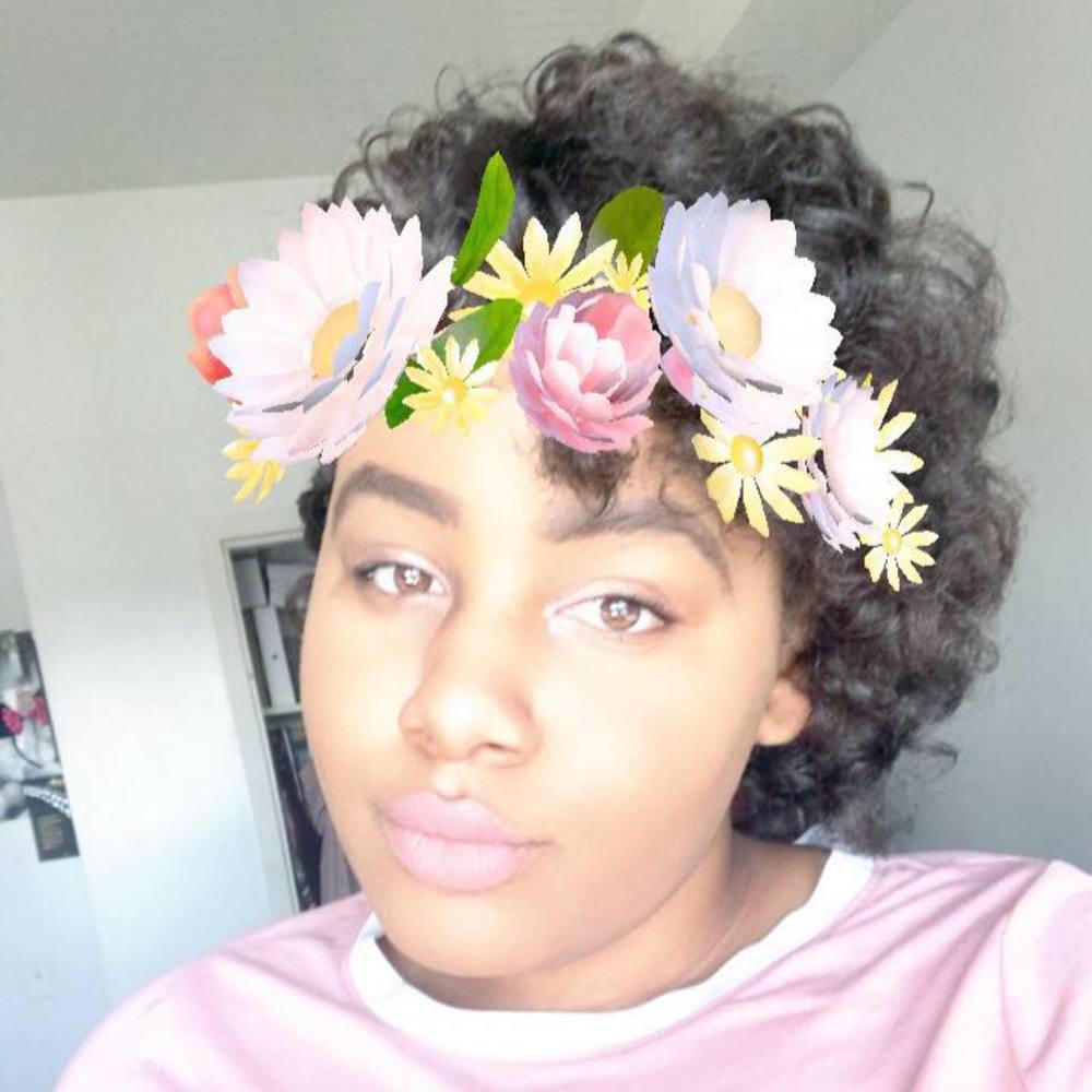Meet your Posher, Nia